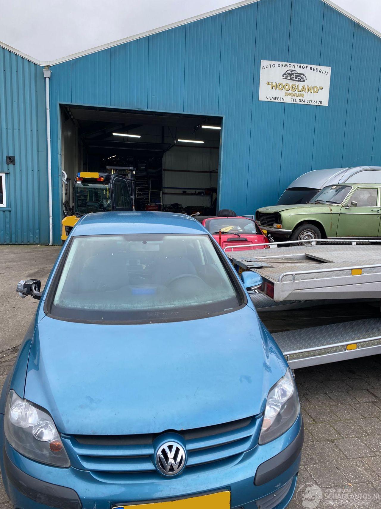 Volkswagen Golf Plus (5M1/1KP) MPV 1.6 (BSE) [75kW]