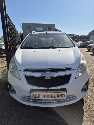 Uttjänta bilar auto Chevrolet Gran Move Spark (M300) Hatchback 1.0 16V Bifuel (LMT) [48kW] 2011/1