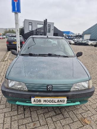 disassembly passenger cars Peugeot 106 I Hatchback 1.1 i XN,XR,XT (TU1M(HDZ)) [44kW] 5-BAK 1995/1