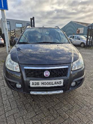 Démontage voiture Fiat Sedici (189) SUV, Benzine, 1.586cc, 79kW (107pk), FWD, M16A, 5-BAK 2008/1