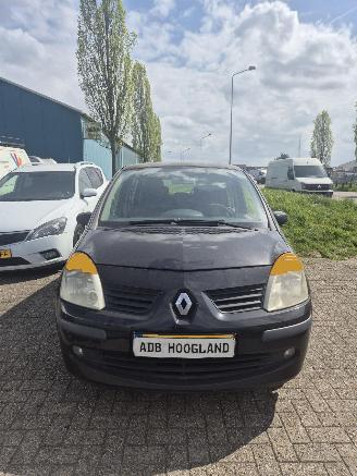 Uttjänta bilar auto Renault Modus (JP) MPV 1.2 16V (D4F-740(D4F-D7)) [55kW] 5-BAK 2004/1