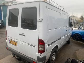Sloop bestelwagen Mercedes Sprinter Sprinter 2t (901/902) Van 208 CDI 16V (OM611.987) [60kW] 2005/6