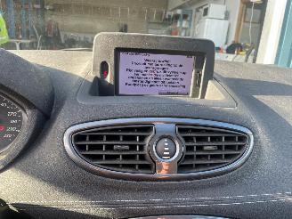 Renault Clio Clio III Estate/Grandtour (KR) Combi 1.2 16V TCE 100 (D4F-784(D4F-H7)) [74kW picture 11