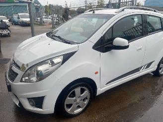 skadebil auto Chevrolet Spark Spark (M300) Hatchback 1.2 16V (B12D1(Euro 5)) 2010/9