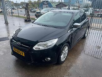 Schadeauto Ford Focus Focus 3 Hatchback 1.0 Ti-VCT EcoBoost 12V 100 (M2DA(Euro 5) 2012/5