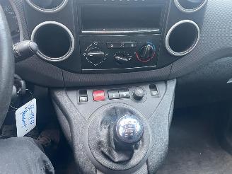 Peugeot Partner Partner (GC/GF/GG/GJ/GK) Van 1.6 HDI 75 16V (DV6BUTED4(9HT)) [55kW] picture 9