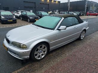 skadebil auto BMW 3-serie 3 serie (E46/2C) Cabrio 323 Ci 24V 2000/4