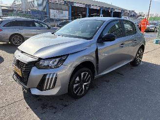 skadebil auto Peugeot 208 1.2 Hybrid 74KW Autom. E-DCS6 Active Clima Navi Led NAP 2024/11