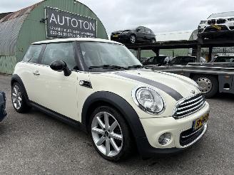 skadebil auto Mini One 1.6 72KW Airco Holland Street 2013/1