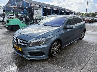 krockskadad bil auto Mercedes A-klasse 200 Autom. 115KW Navi Clima Led Xenon AMG-Pakket NAP 2013/1