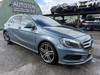Unfallwagen Mercedes A-klasse 200 Autom. 115KW Navi Clima Led Xenon AMG-Pakket NAP 2013/1