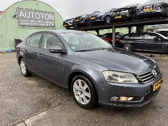 Coche accidentado Volkswagen Passat 1.4 TSI 90KW Bleumotion Sedan Keyless 2011/9