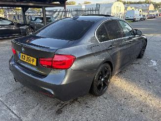 skadebil auto BMW 3-serie 330e 135KW Autom. Clima Navi Leer Schuifdak High Executive NAP 2016/12