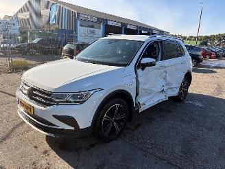 skadebil auto Volkswagen Tiguan 1.4 TSI 110KW eHybrid Dsg Clima Navi Led R-Line 2021/6