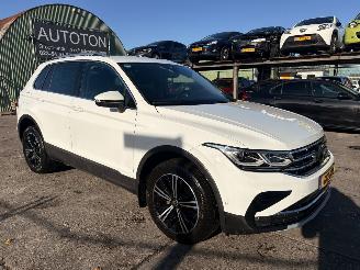 Voiture accidenté Volkswagen Tiguan 1.4 TSI 110KW eHybrid Dsg Clima Navi Led R-Line 2021/6