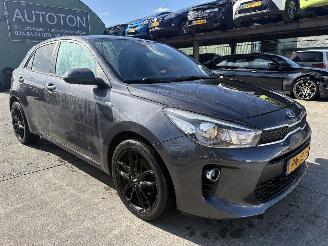 uszkodzony samochody osobowe Kia Rio 1.0 TGDI 74KW ComfortPlusLine Navigator Clima Navi Led Xenon NAP 2017/9