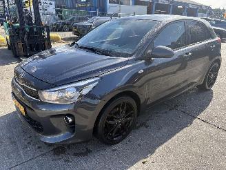 skadebil auto Kia Rio 1.0 TGDI 74KW ComfortPlusLine Navigator Clima Navi Led Xenon NAP 2017/9