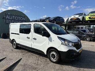 krockskadad bil bedrijf Renault Trafic 1.6 DCI T29 92KW L2H1 Dubbel Cabine Navi Airco Formula Edition Yellow Energy 2018/2