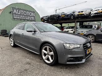Vaurioauto  passenger cars Audi A5 3.0 TDI 150KW Autom. S-Line Clima Navi Led Xenon Sportback 2014/3