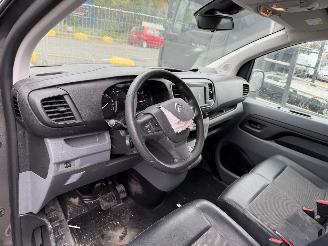 Citroën Jumpy 2.0 Bluehdi 90KW Autom. Navi Clima Schuifdeur M Club picture 7