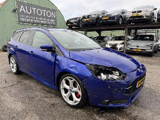 skadebil auto Ford Focus 2.0 ST-3 250PK Ecoboost Clima Recaro Sport Stoelen 2013/6