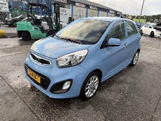 krockskadad bil auto Kia Picanto 1.0 CVVT 51KW Comfort Pack Clima Keyless Led 5-Drs NAP 2011/4