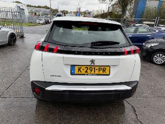 Peugeot 2008 1.2 75KW Clima Navi Led 360 view Active NAP picture 3
