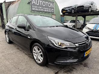 skadebil auto Opel Astra 1.0 77KW Clima Led 5-Drs Online Edition NAP 2017/2