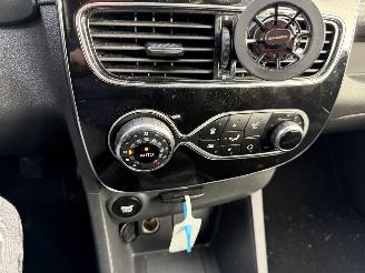 Renault Clio 0.0 TCE 66KW Clima Navi Led 5-drs picture 14