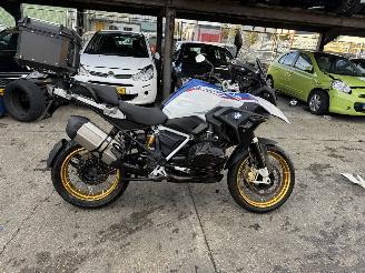 dommages motocyclettes  BMW R 1250 GS 100KW All-Road Topkoffer 2019/1