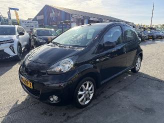 krockskadad bil auto Toyota Aygo 1.0-12V 50KW Airco Comfort 5-Drs 2010/3