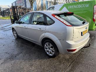 Ford Focus 1.6 74KW Airco Trend 5-Drs NAP picture 2