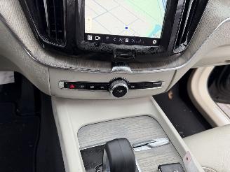 Volvo Xc-60 2.0 B4 145KW Autom. Pano Clima Navi Hud Ultimate Bright NAP picture 17