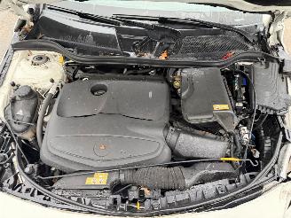 Mercedes Cla-klasse 200 115KW Autom. Pano Clima Navi Leer Shooting Brake picture 15