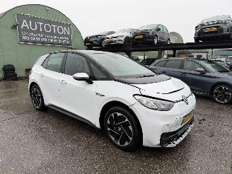 Volkswagen ID.3 58 kWh 150KW First Clima Navi NAP picture 1