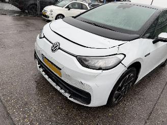 Volkswagen ID.3 58 kWh 150KW First Clima Navi NAP picture 15