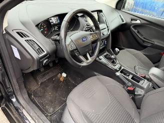 Ford Focus 1.0 92KW Clima Navi Titanium Edition NAP picture 10