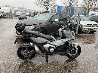 dommages motocyclettes  Honda Overige 750 X-ADV 43KW Nardo Gray 2022/3