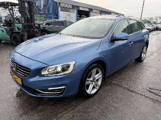 Avarii autoturisme Volvo V-60 2.4 D6 AWD PHEV 158KW Autom. Schuifdak Clima Navi Led NAP 2013/10