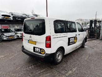 krockskadad bil auto Citroën Jumpy E 50kWh 100KW Autom. 9-Pers Clima Navi M NAP 2021/10