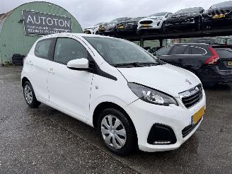 krockskadad bil auto Peugeot 108 1.0 e-VTI 53KW Airco Led 5-Drs Active NAP 2021/1