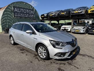 skadebil auto Renault Mégane 1.5 DCI 81KW Bose Clima Navi Led 2017/12