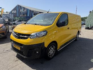 dommages fourgonnettes/vécules utilitaires Opel Vivaro 1.5 CDTI 75KW Airco Navi 360View L2H1 Edition 2021/5