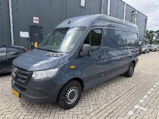 krockskadad bil bedrijf Mercedes eSprinter 55 kWh 85KW L2H2 Clima NAP 2021/7