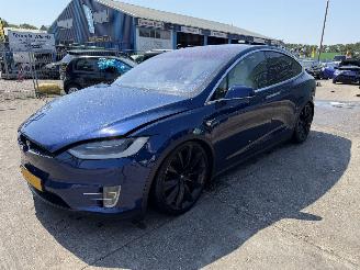 Voiture accidenté Tesla Model X 75D 245KW Base Clima Navi  NAP 2017/9