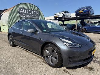 damaged passenger cars Tesla Model 3 75 kWh Long Range AWD 258KW Clima Navi Pano 360 Camera NAP 2019/11