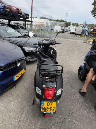 Piaggio GTS 300 HPE Supertech 18KW picture 3