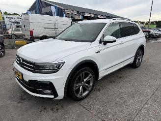 Voiture accidenté Volkswagen Tiguan 1.5 TSI 110KW DSG R-Line Clima Navi Led 7-Pers NAP 2019/4