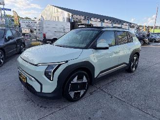 Kia EV3 58.3 kWh 150KW Pano Plus Advanced Clima Navi Camera NAP picture 7
