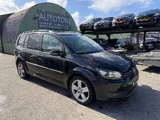Avarii autoturisme Volkswagen Touran 1.4 TSI 103KW Highline Clima Navi Led Xenon NAP 2011/7